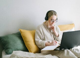 Social Benefits of Evolving Online Platforms