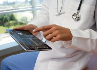 Tips On Building Custom Healthcare App with AI Features
