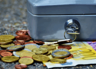 Cash Under the Mattress or in the Bank: Where’s the Best Place to Keep Your Savings in a Crisis? the Best Place to Keep Your Savings