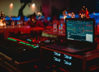 How Surface Mount Technology Is Transforming Electronics Manufacturing