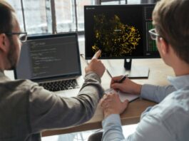 What Blockchain Teams Can Learn from Traditional Fintech Architecture Data Consistency