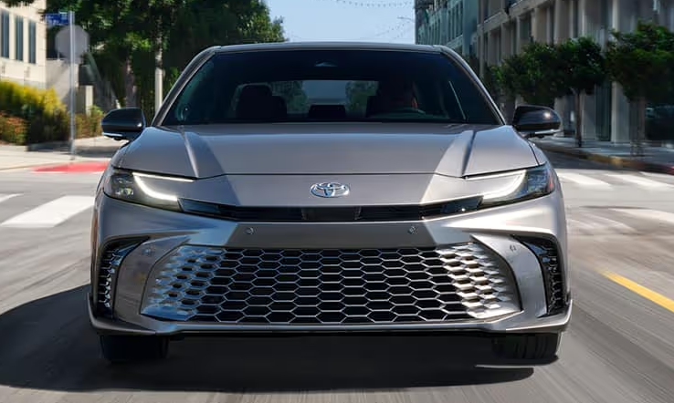 Toyota Camry 2025