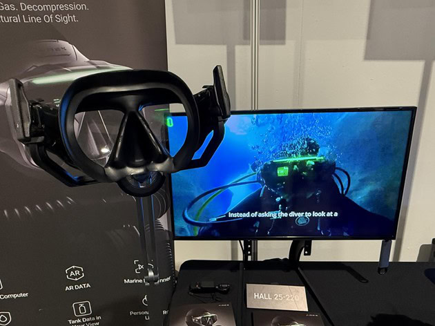 Can a Dive Mask Help Divers Stay Present Underwater