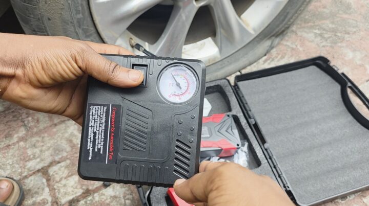 how to use the high-power car jump starter